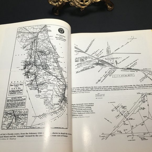 Vintage Collectible Signed and Autographed Train Book.  Great father gift idea - Picture 9 of 16